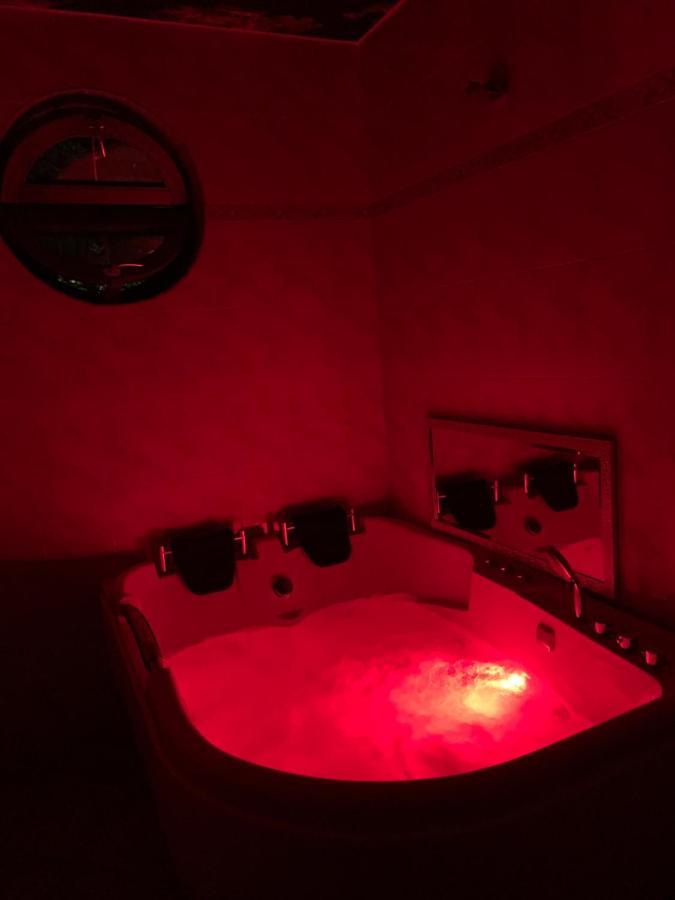 Relax And Pool Apartments Нови Сад Екстериор снимка