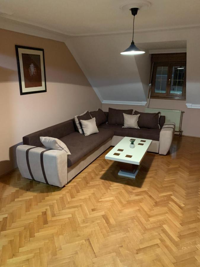 Relax And Pool Apartments Нови Сад Екстериор снимка